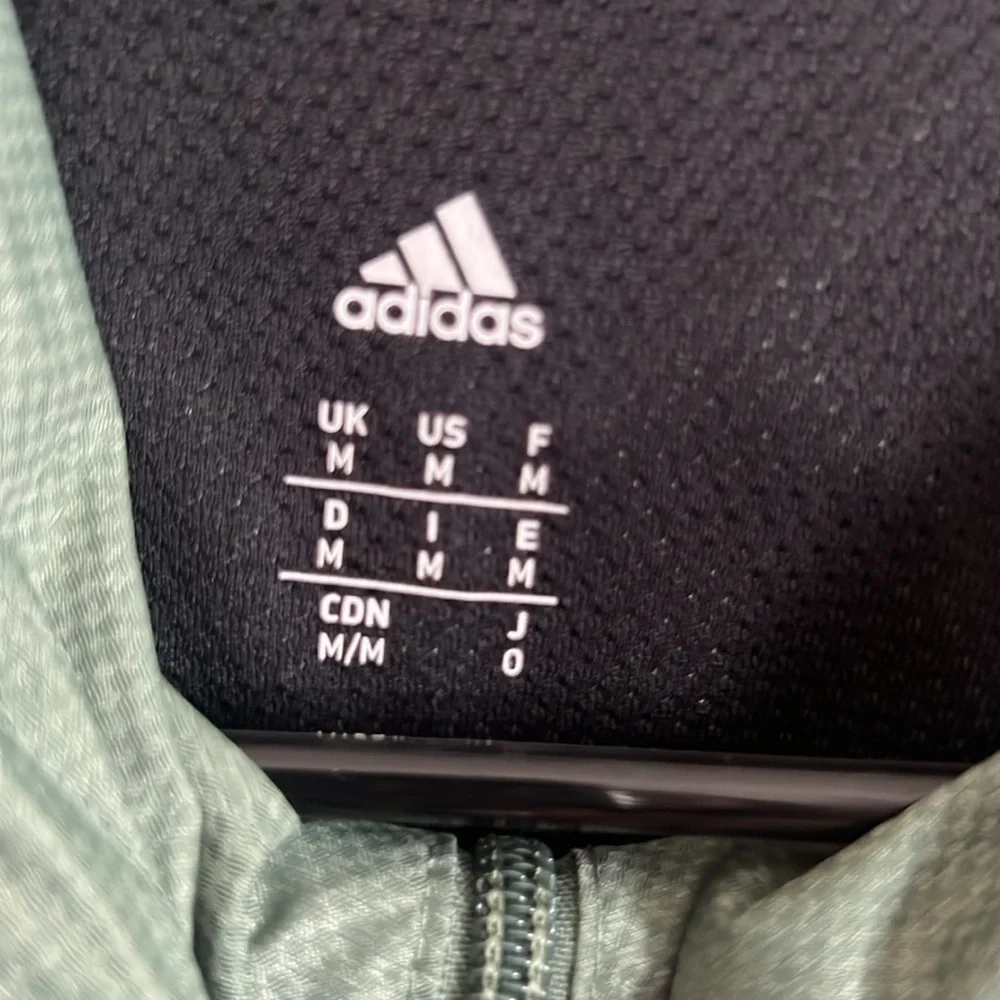 Adidas Men's Green and Black Windbreaker - Picture 3 of 4